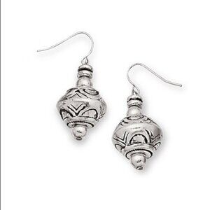 Skye Earrings by Premier Designs